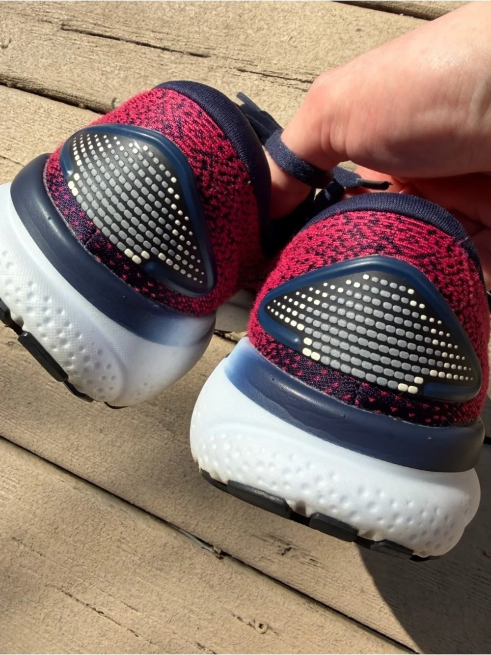 Brooks Ghost 16 Running Shoes Size 6.5 Medium Peacoat Raspberry‎